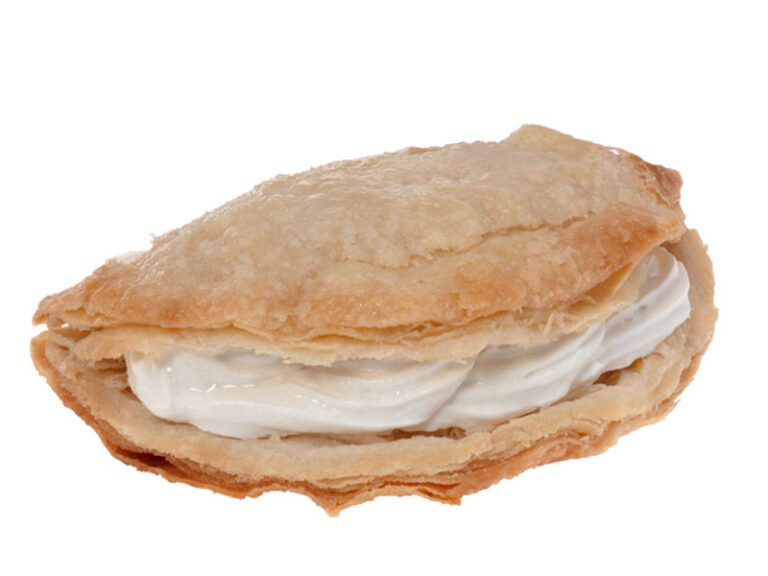 calories in apple turnover with cream
